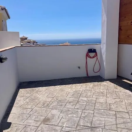 In With Pool And Sea View Villa Nerja
