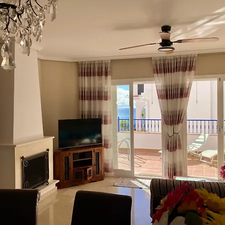 Villa In With Pool And Sea View *