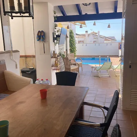 In With Private Pool And Sea View Willa *