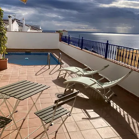 In With Pool And Sea View Villa Nerja